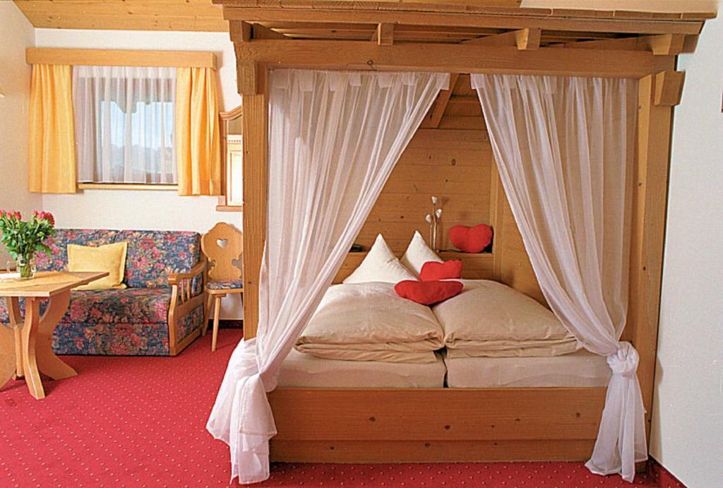 Hotel Camona & Apart Walserhof Samnaun Δωμάτιο φωτογραφία