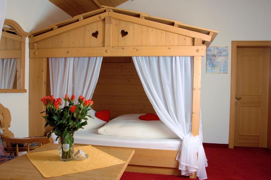 Hotel Camona & Apart Walserhof Samnaun Δωμάτιο φωτογραφία